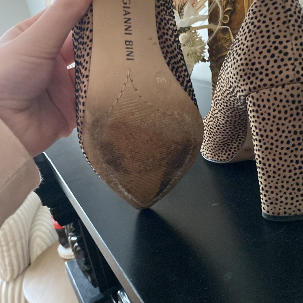 Heels - Picture 4 of 4